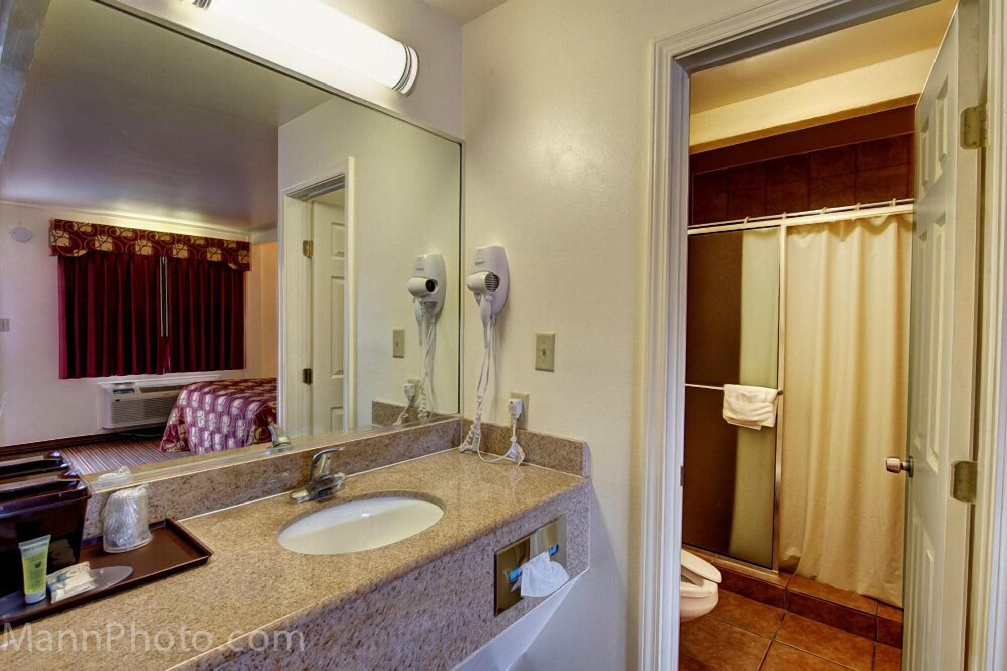 Whispering Palms Inn Del Rio Εξωτερικό φωτογραφία