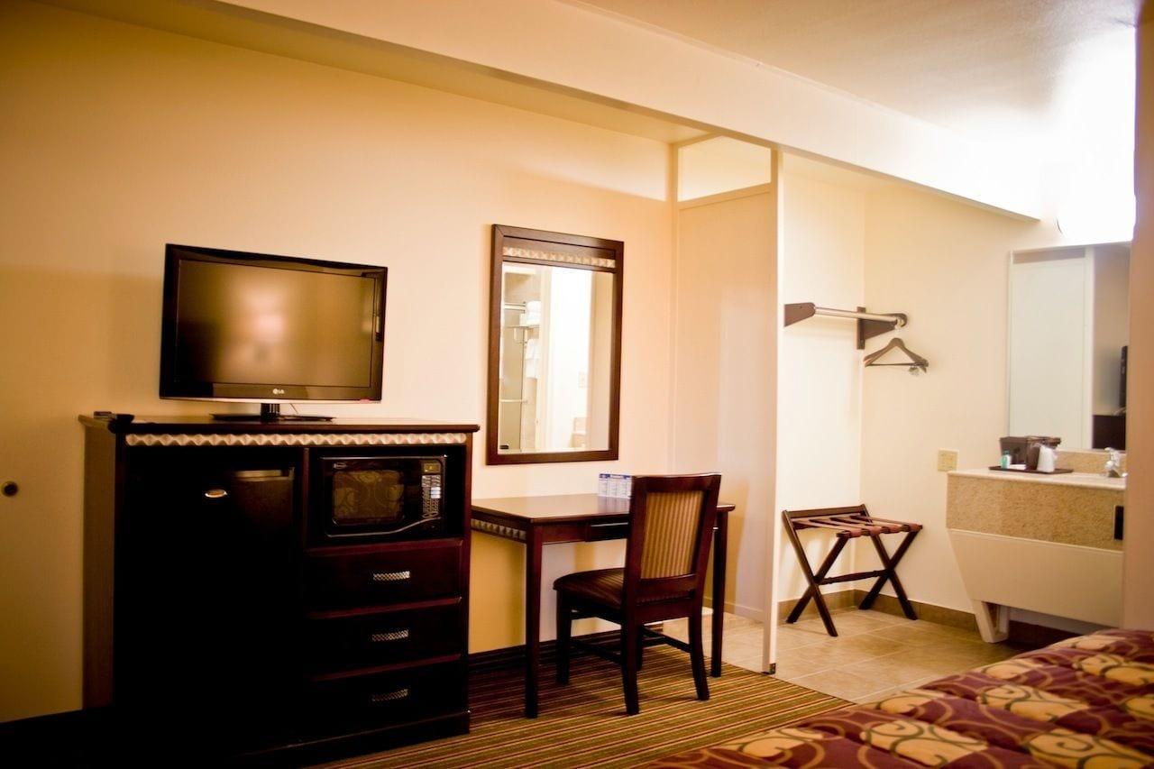 Whispering Palms Inn Del Rio Εξωτερικό φωτογραφία
