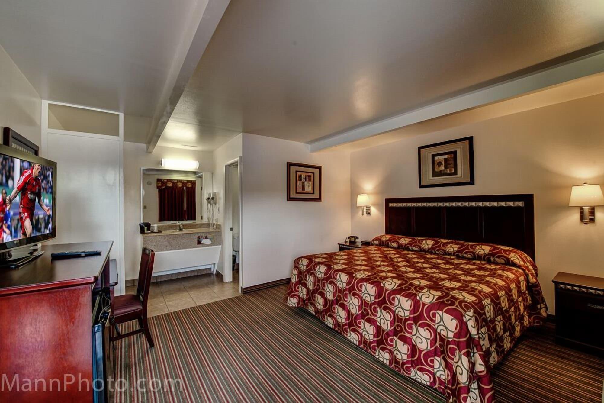 Whispering Palms Inn Del Rio Εξωτερικό φωτογραφία