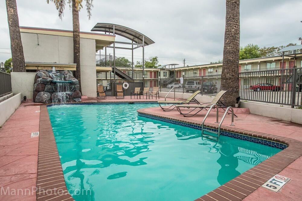 Whispering Palms Inn Del Rio Εξωτερικό φωτογραφία