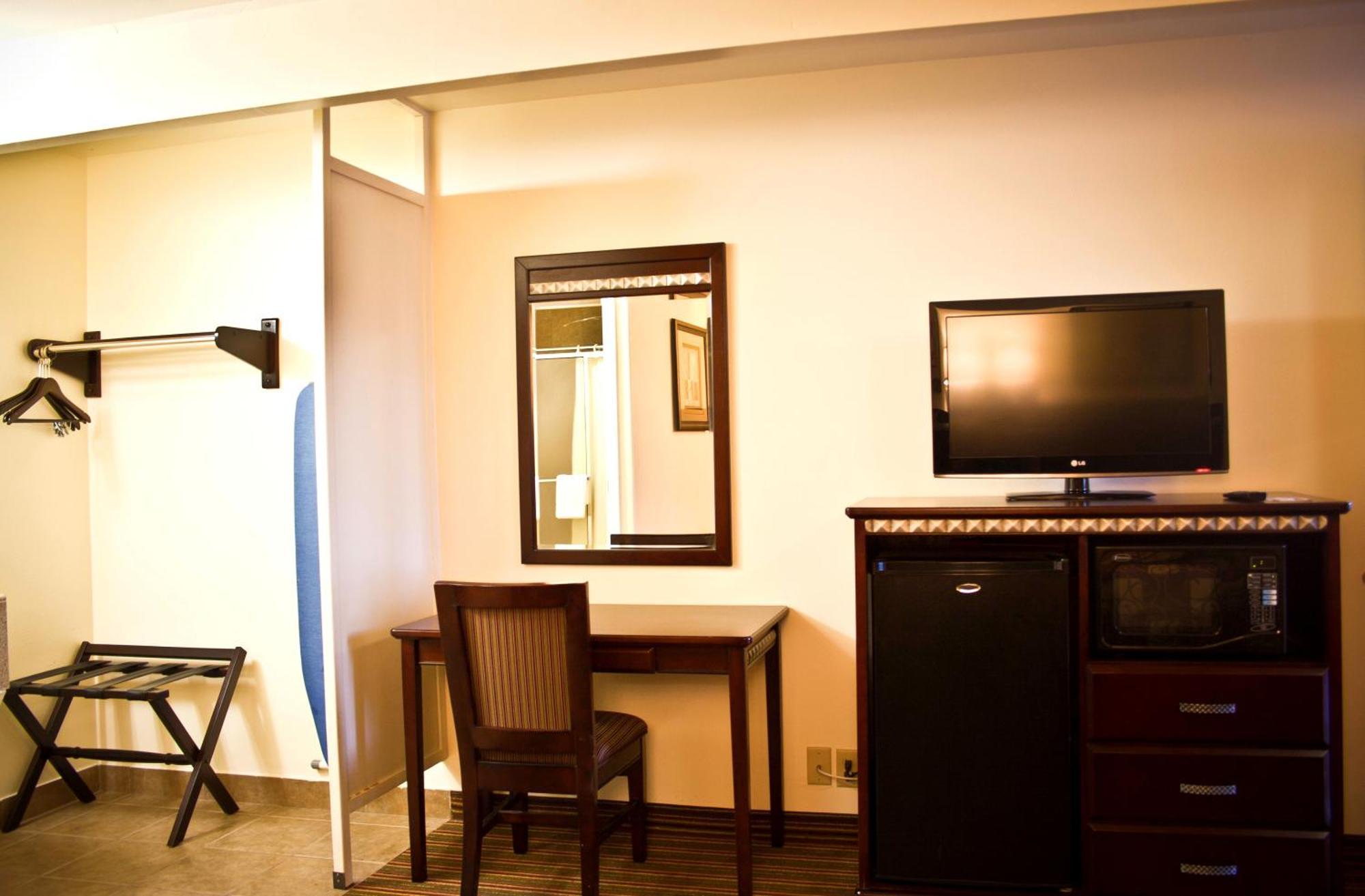 Whispering Palms Inn Del Rio Εξωτερικό φωτογραφία